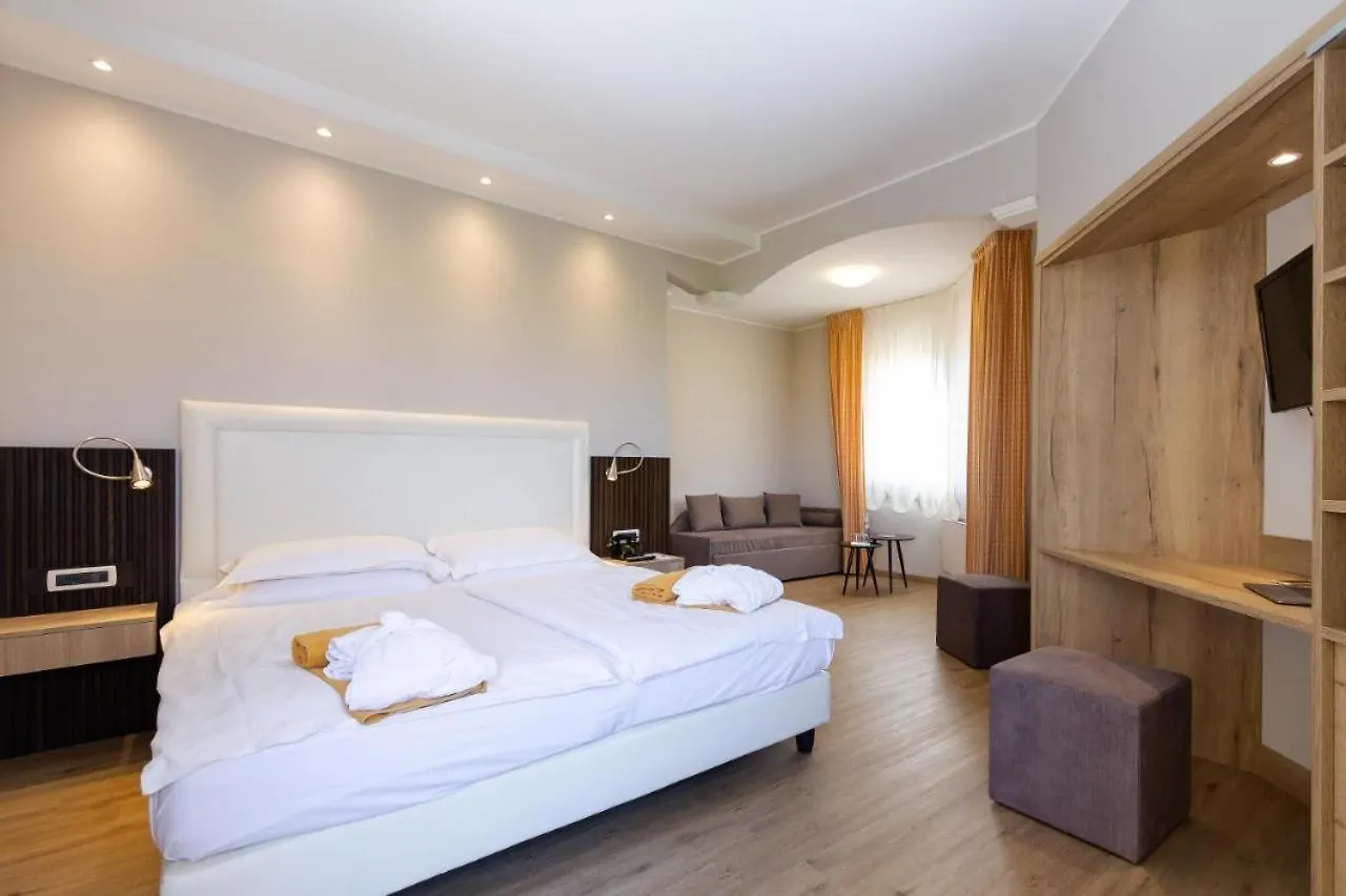 Hotel Terme Leonardo 阿巴诺泰尔梅